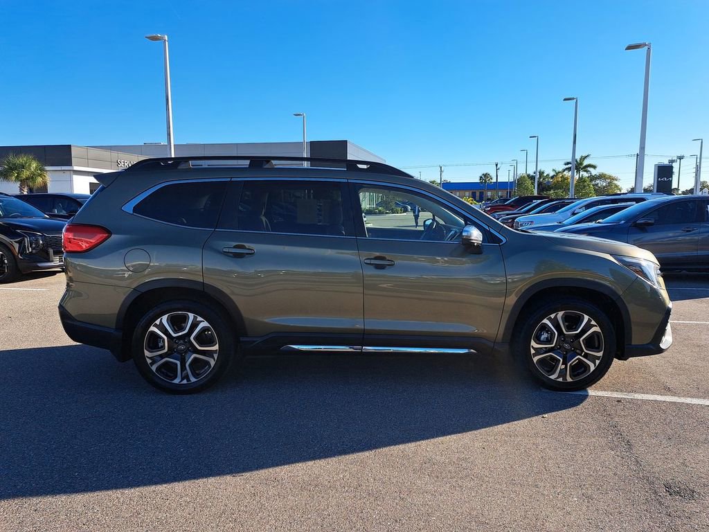 Used 2023 Subaru Ascent Limited w/ Technology Package image 4