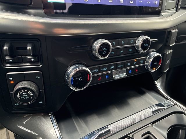 Used 2023 Ford F150 Lariat w/ Max Trailer Tow Package image 31