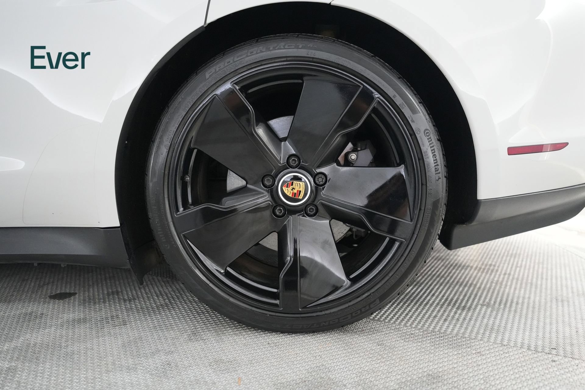 Used 2023 Porsche Taycan w/ Premium Package RWD image 9
