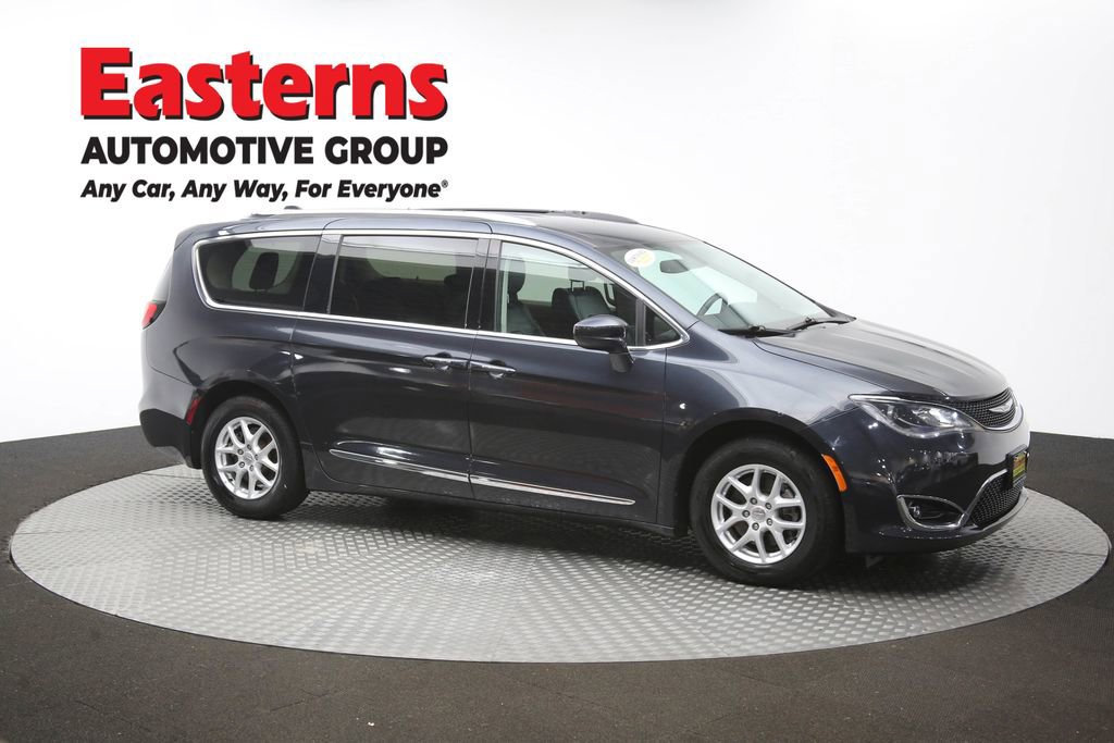 Used 2020 Chrysler Pacifica Touring-L FWD image 50