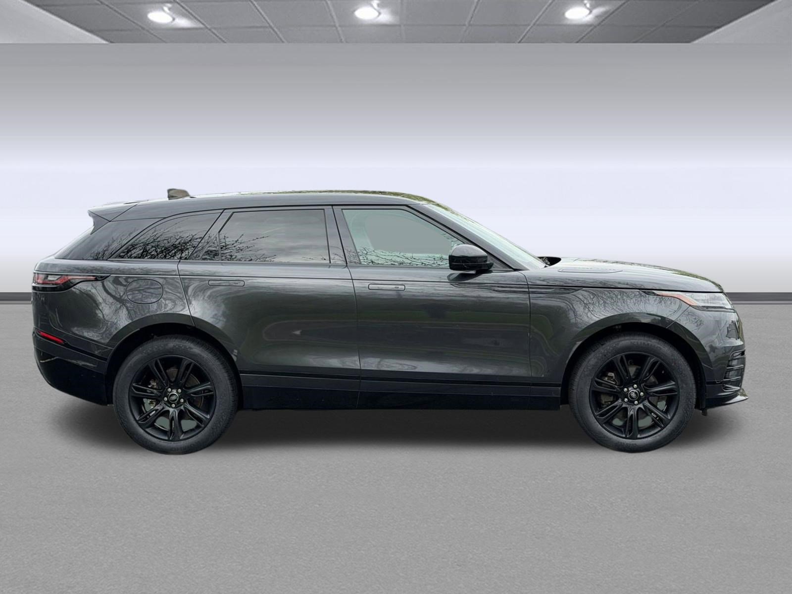 Used 2022 Land Rover Range Rover Velar R-Dynamic S image 8