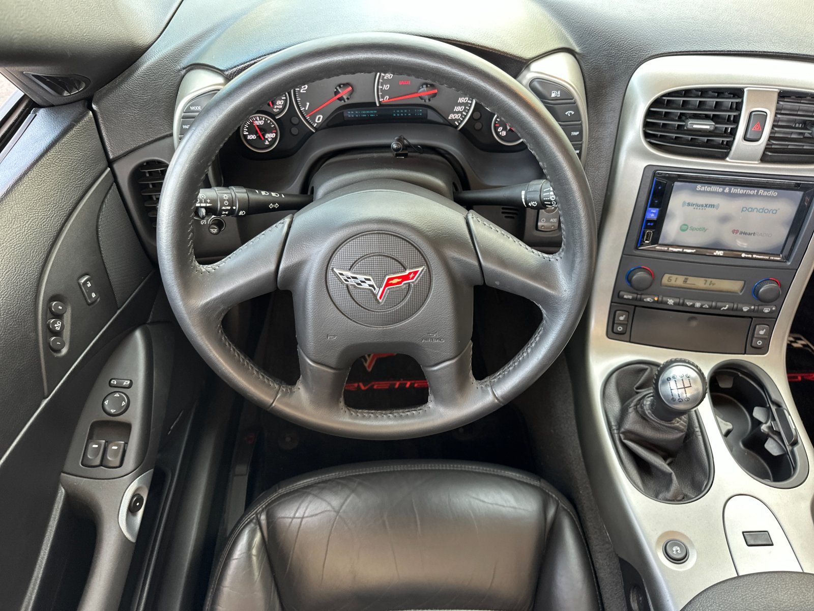 Used 2005 Chevrolet Corvette Convertible w/ Preferred Equipment Group RWD image 13