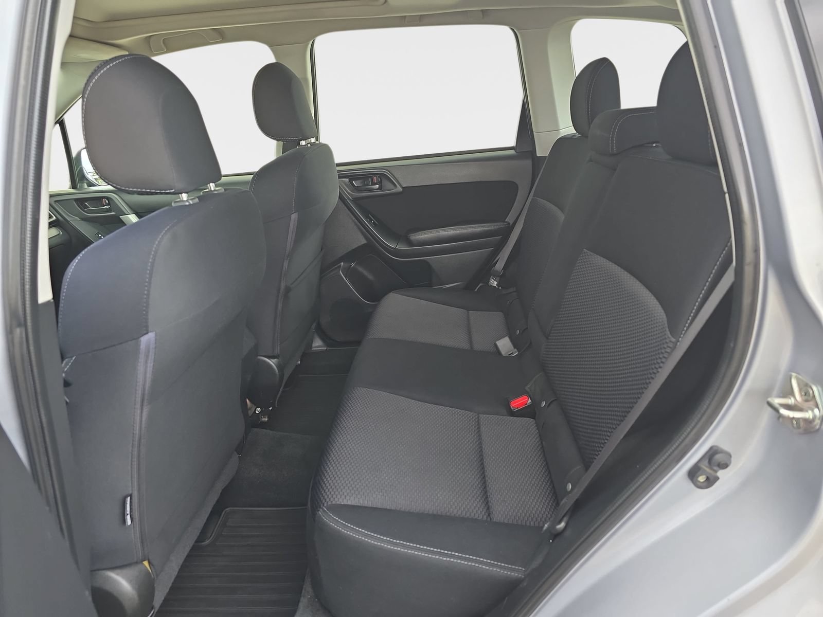 Used 2016 Subaru Forester 2.5i Premium w/ All-Weather Package AWD/4WD image 16