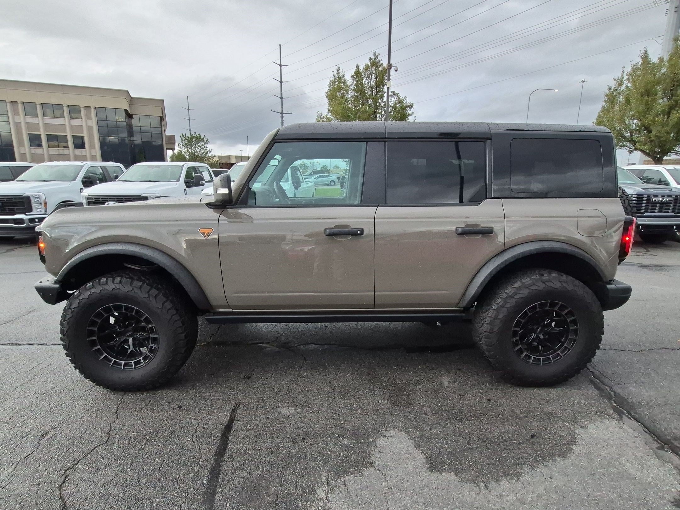 Used 2025 Ford Bronco Badlands AWD/4WD image 10