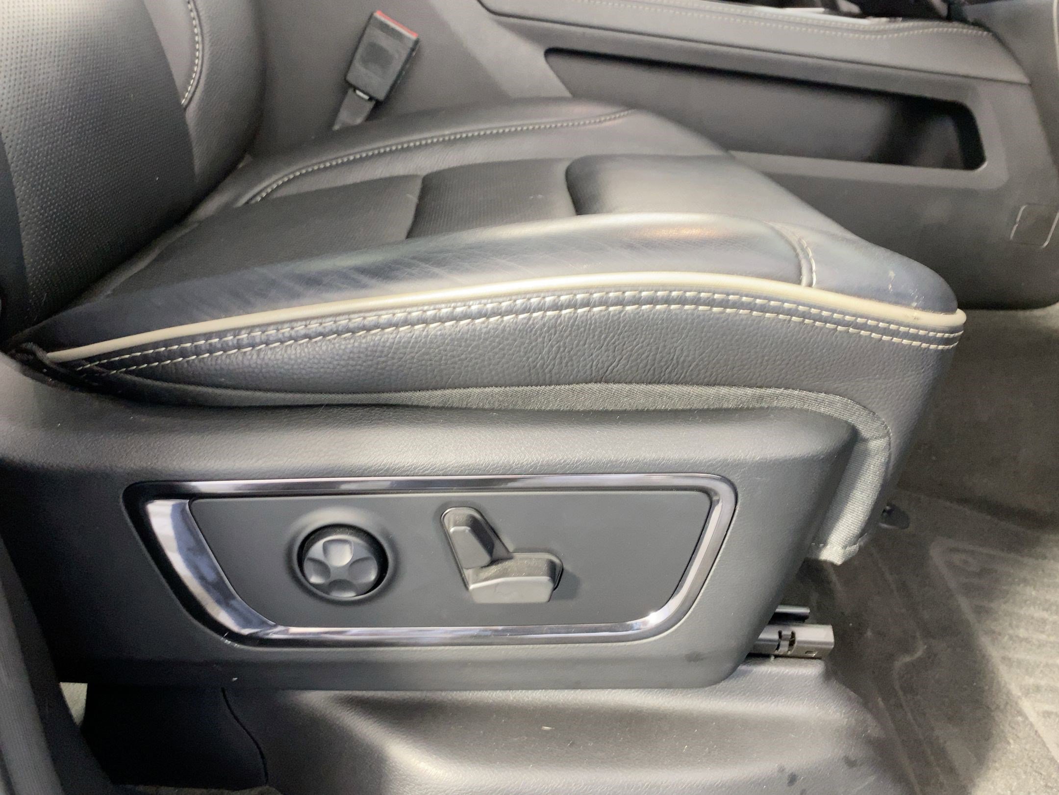 Used 2022 RAM 1500 Limited image 32