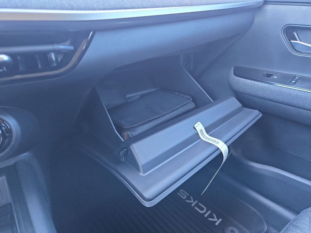 New 2026 Nissan Kicks SV w/ Cold Weather Package FWD image 20