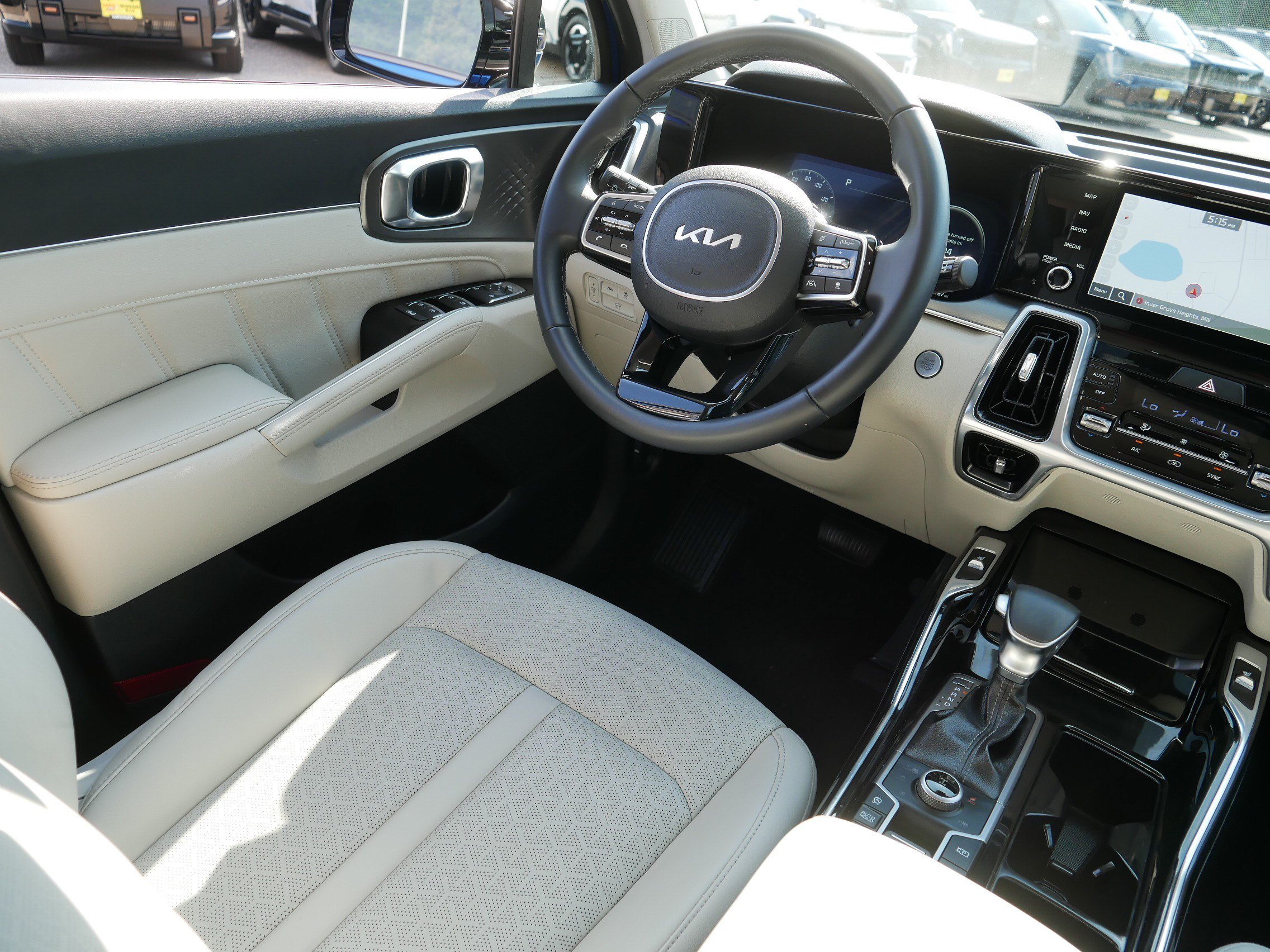 Certified 2023 Kia Sorento SX AWD/4WD image 9