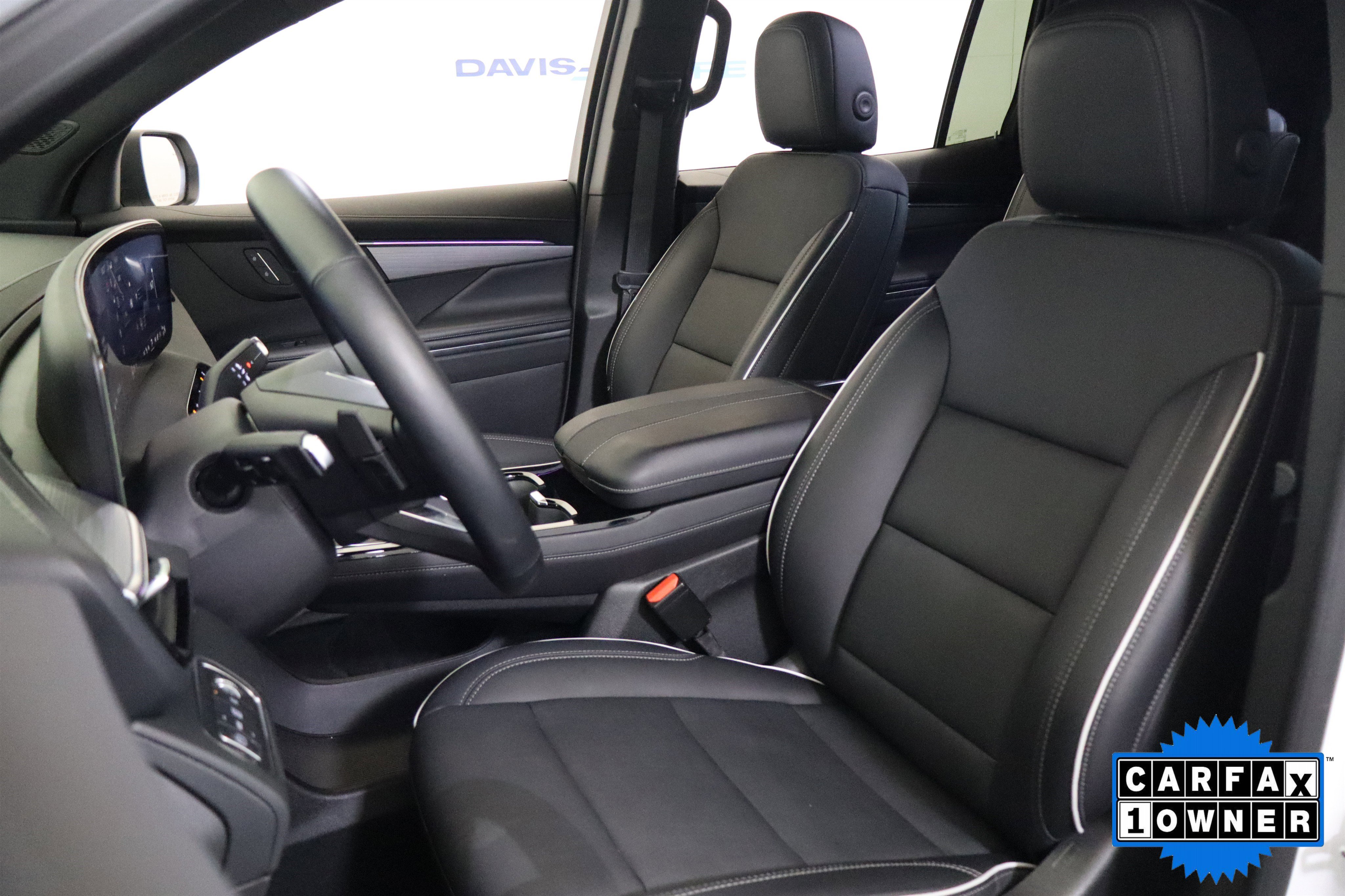 Used 2025 Buick Enclave Preferred image 23