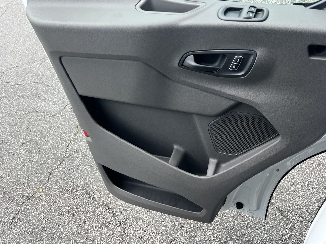 New 2026 Ford Transit 250 148 Medium Roof w/ Load Area Protection Package RWD image 12