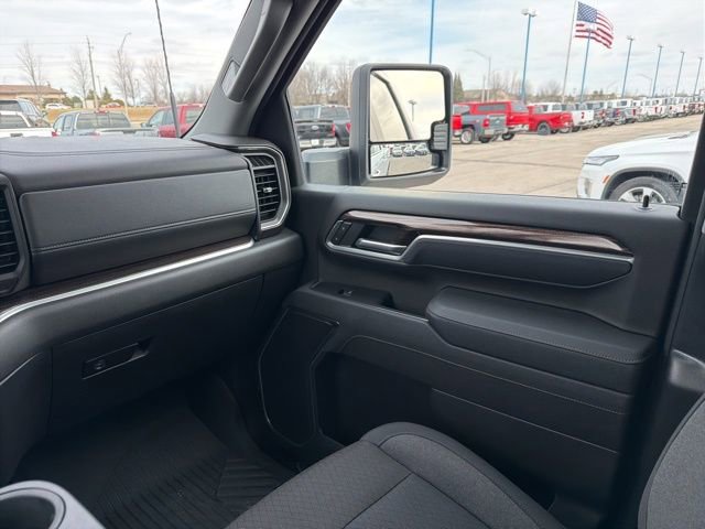 Used 2025 Chevrolet Silverado 2500 LT image 22