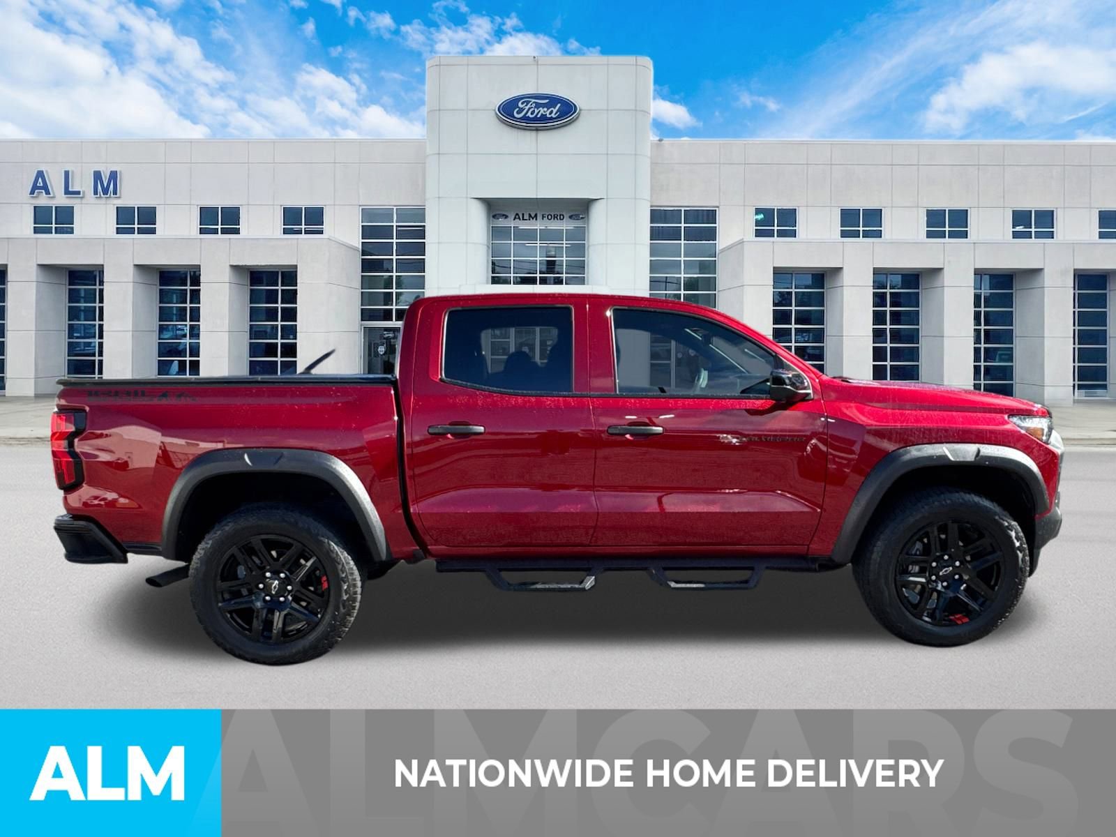 Used 2023 Chevrolet Colorado Trail Boss w/ Technology Package image 5