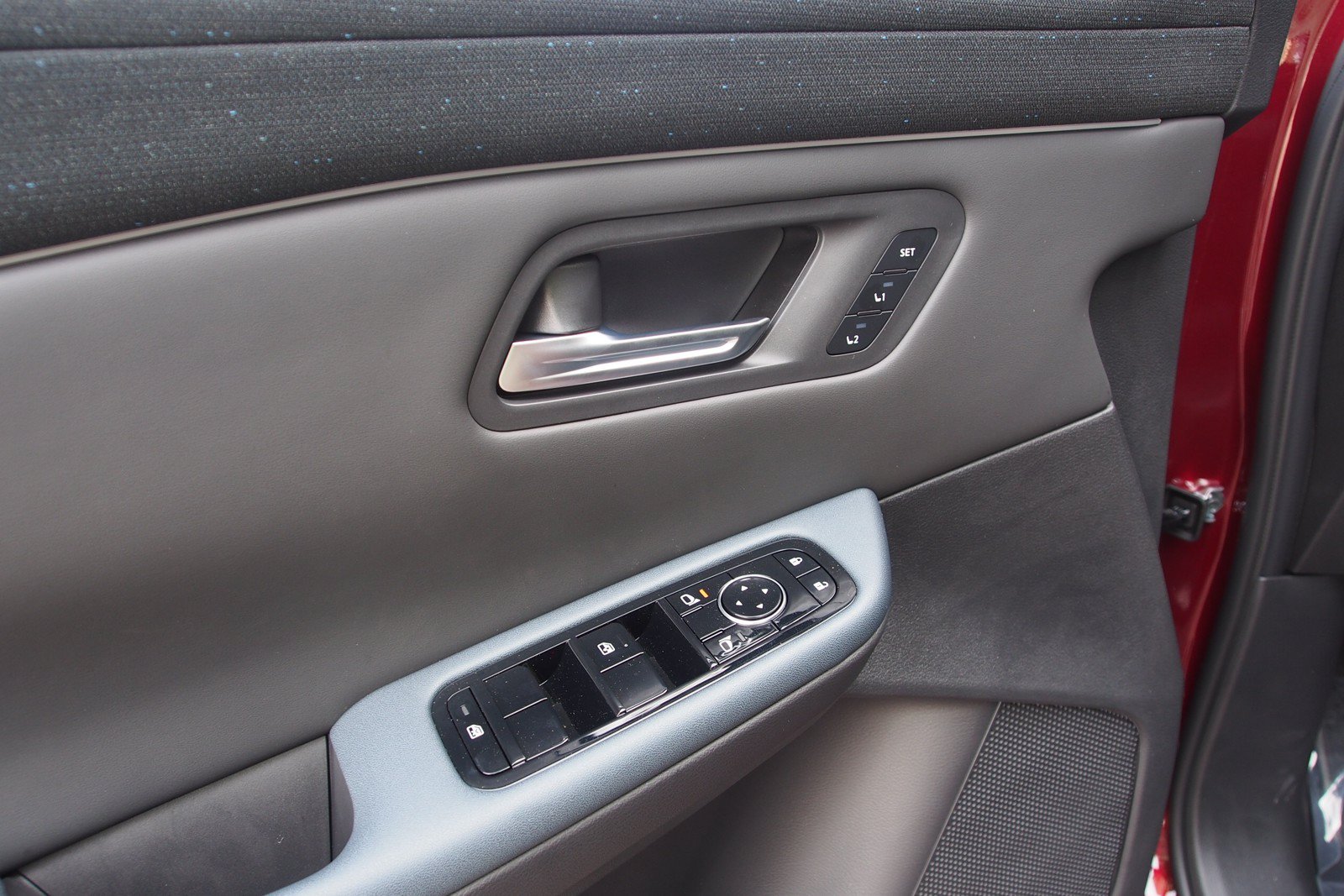 New 2026 Nissan Leaf Platinum+ FWD image 18
