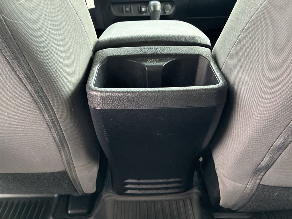 Used 2020 Toyota Tacoma SR5 AWD/4WD image 12