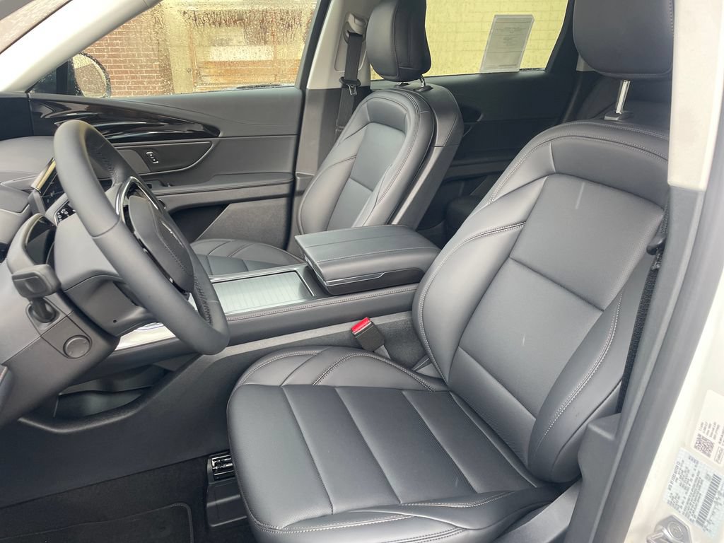New 2026 Lincoln Nautilus Premier AWD/4WD image 9