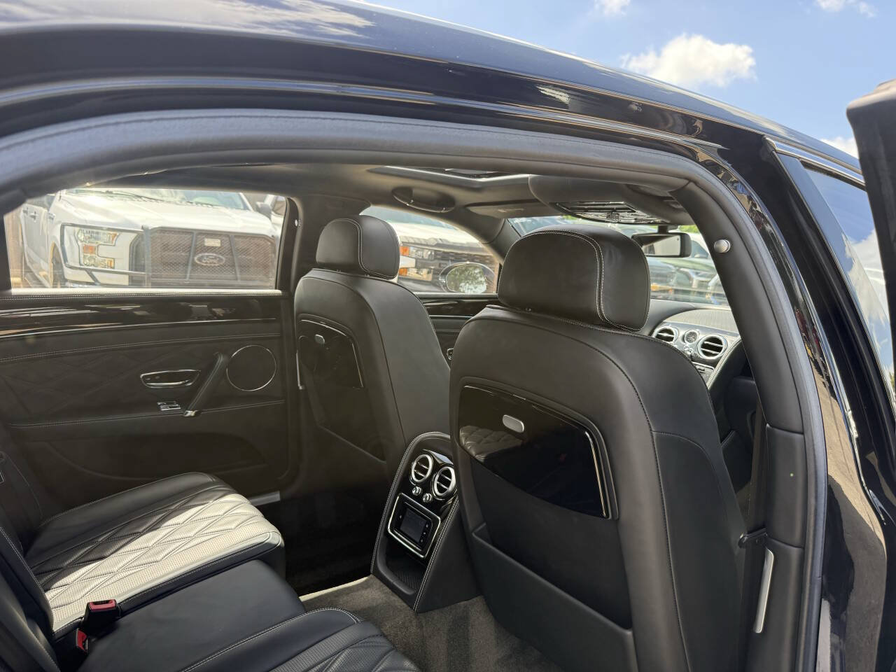 Used 2015 Bentley Flying Spur V8 AWD/4WD image 15