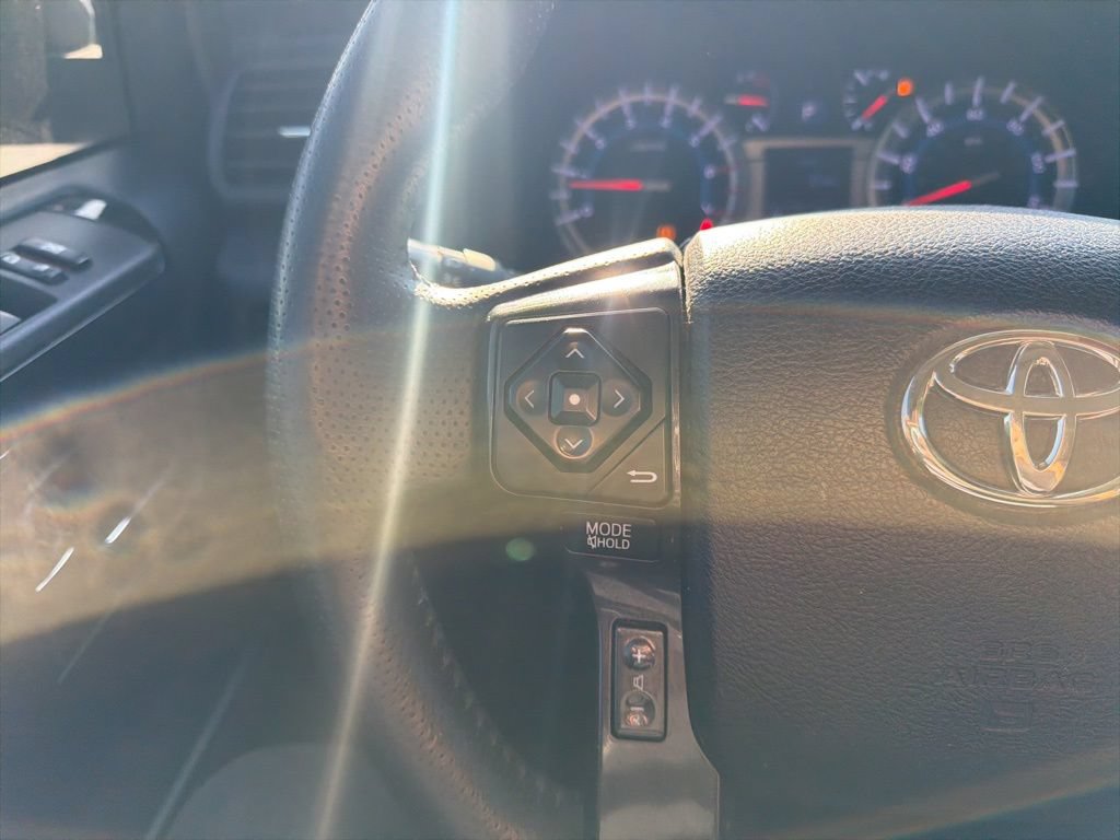 Used 2019 Toyota 4Runner TRD Off-Road Premium AWD/4WD image 11