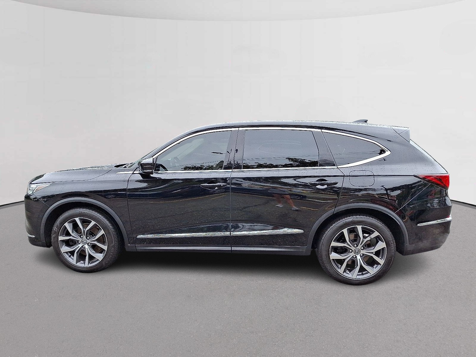 Used 2024 Acura MDX SH-AWD w/ Technology Package image 6