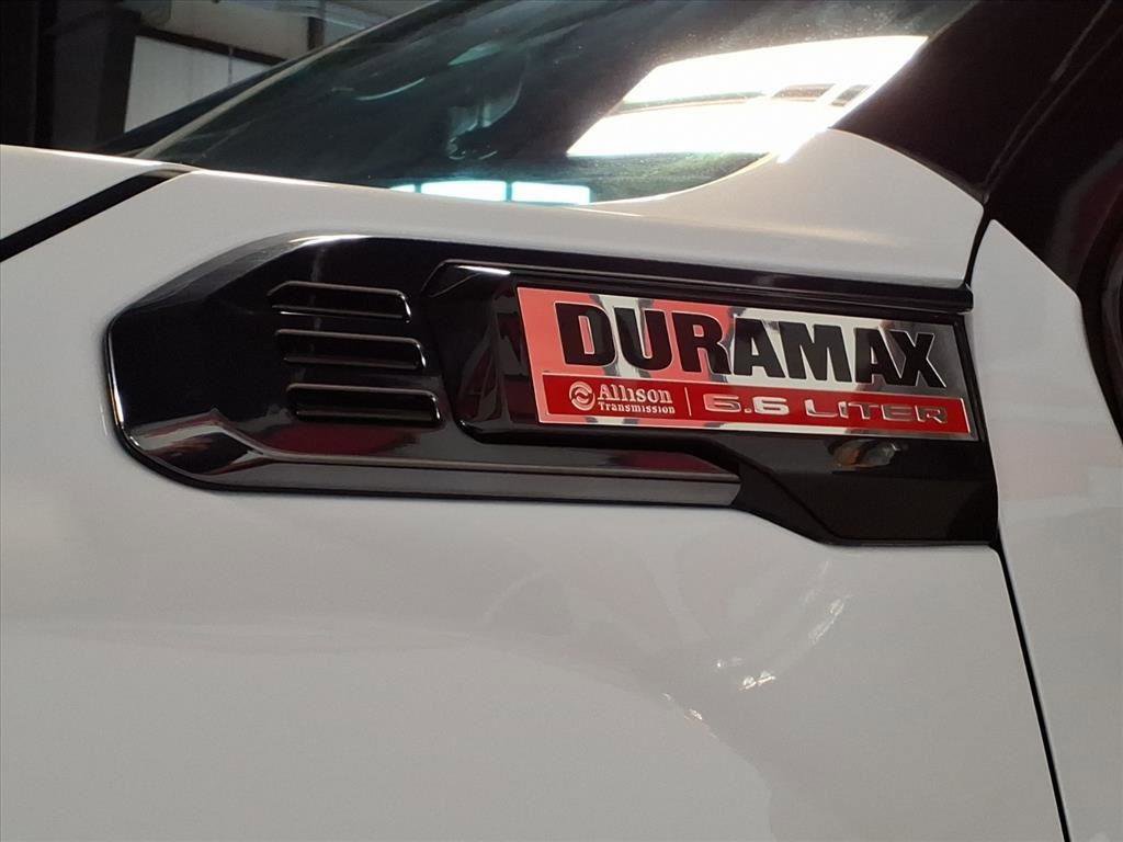 Used 2025 GMC Sierra 2500 AT4 w/ AT4 Premium Plus Package image 4