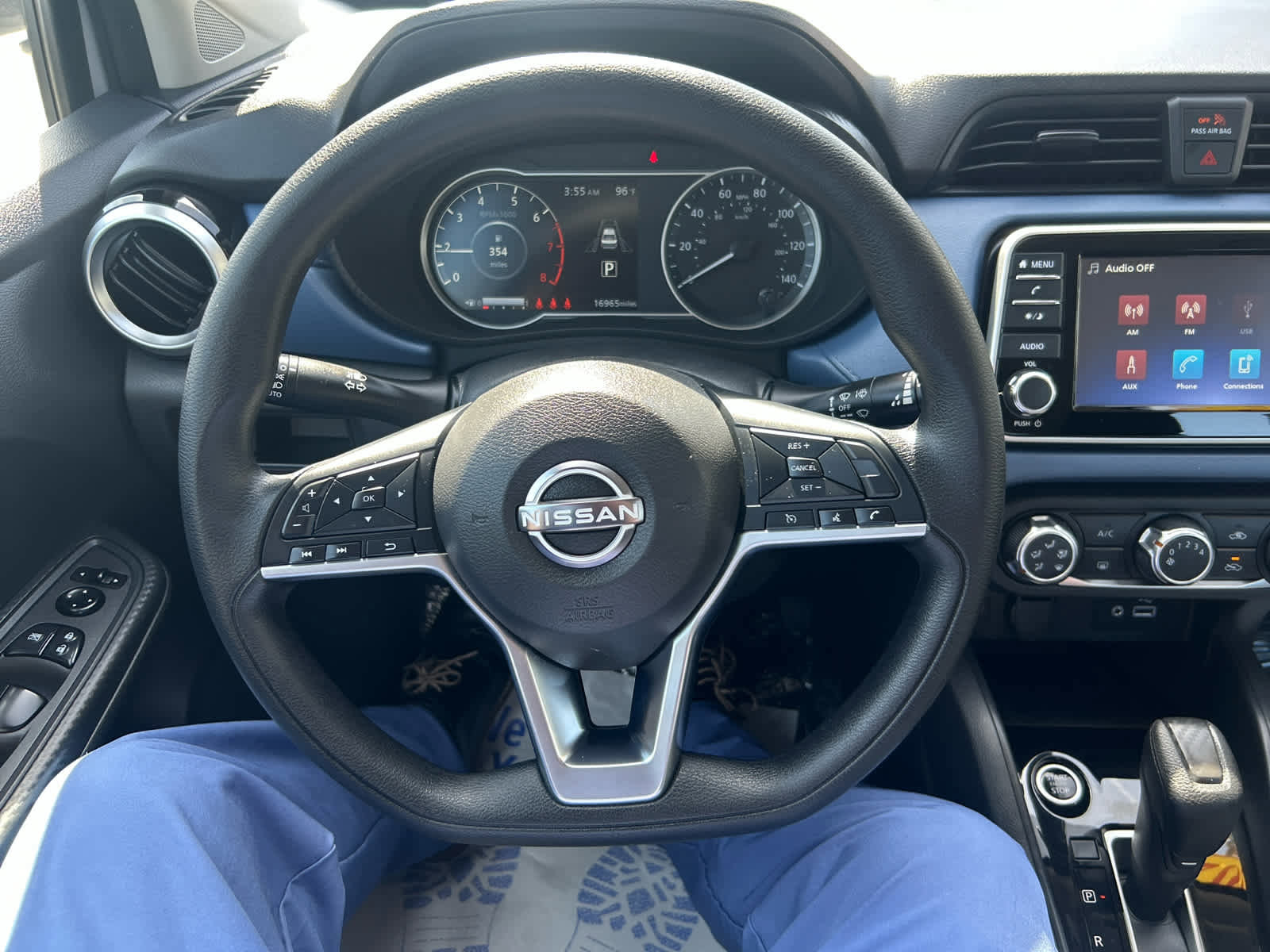 Used 2025 Nissan Versa SV w/ Trunk Package FWD image 14