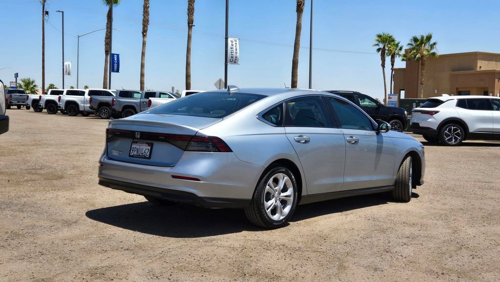 Used 2025 Honda Accord LX image 4