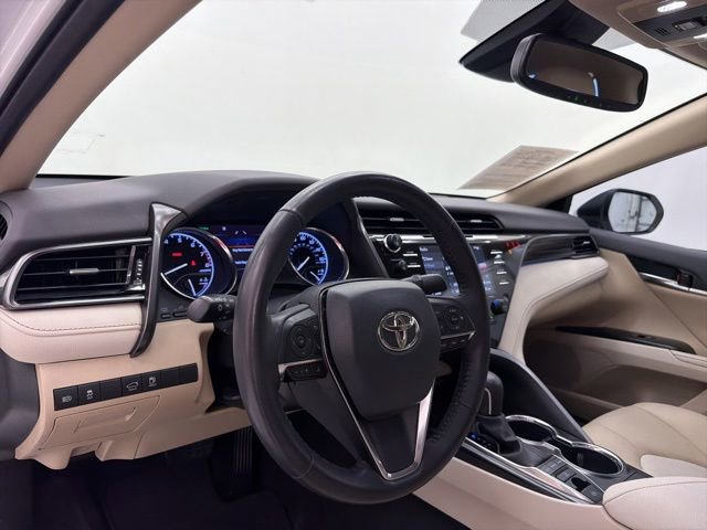 Used 2020 Toyota Camry XLE FWD image 12