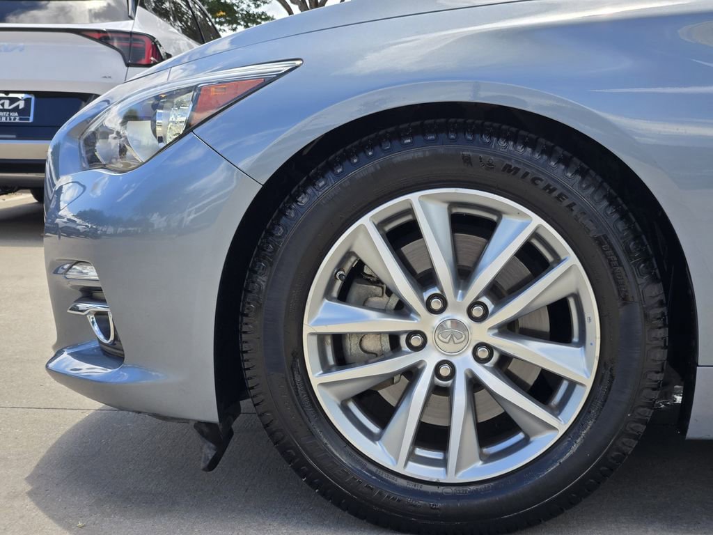 Used 2015 INFINITI Q50 Premium w/ Deluxe Touring Package RWD image 14