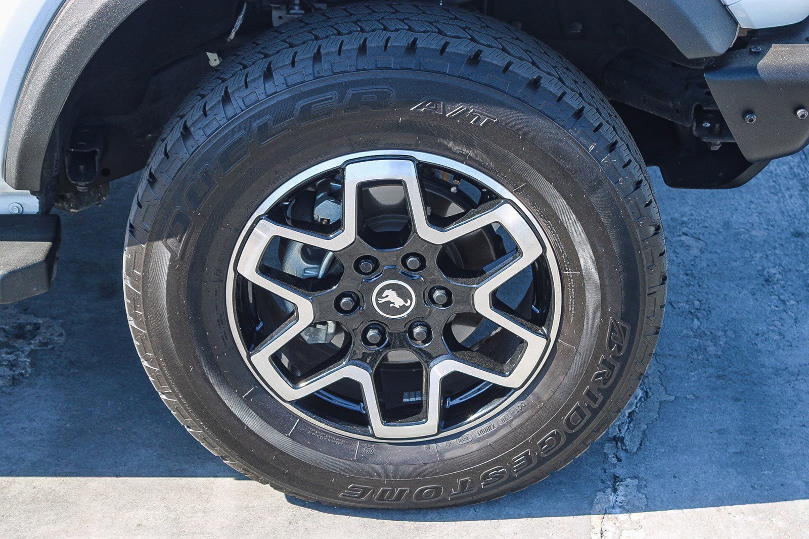 Used 2022 Ford Bronco Outer Banks w/ Sasquatch Package AWD/4WD image 11