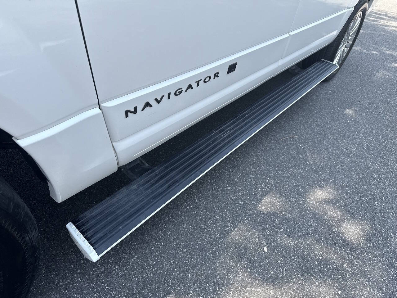 Used 2013 Lincoln Navigator L 2WD w/ HD Trailer Tow Pkg image 31