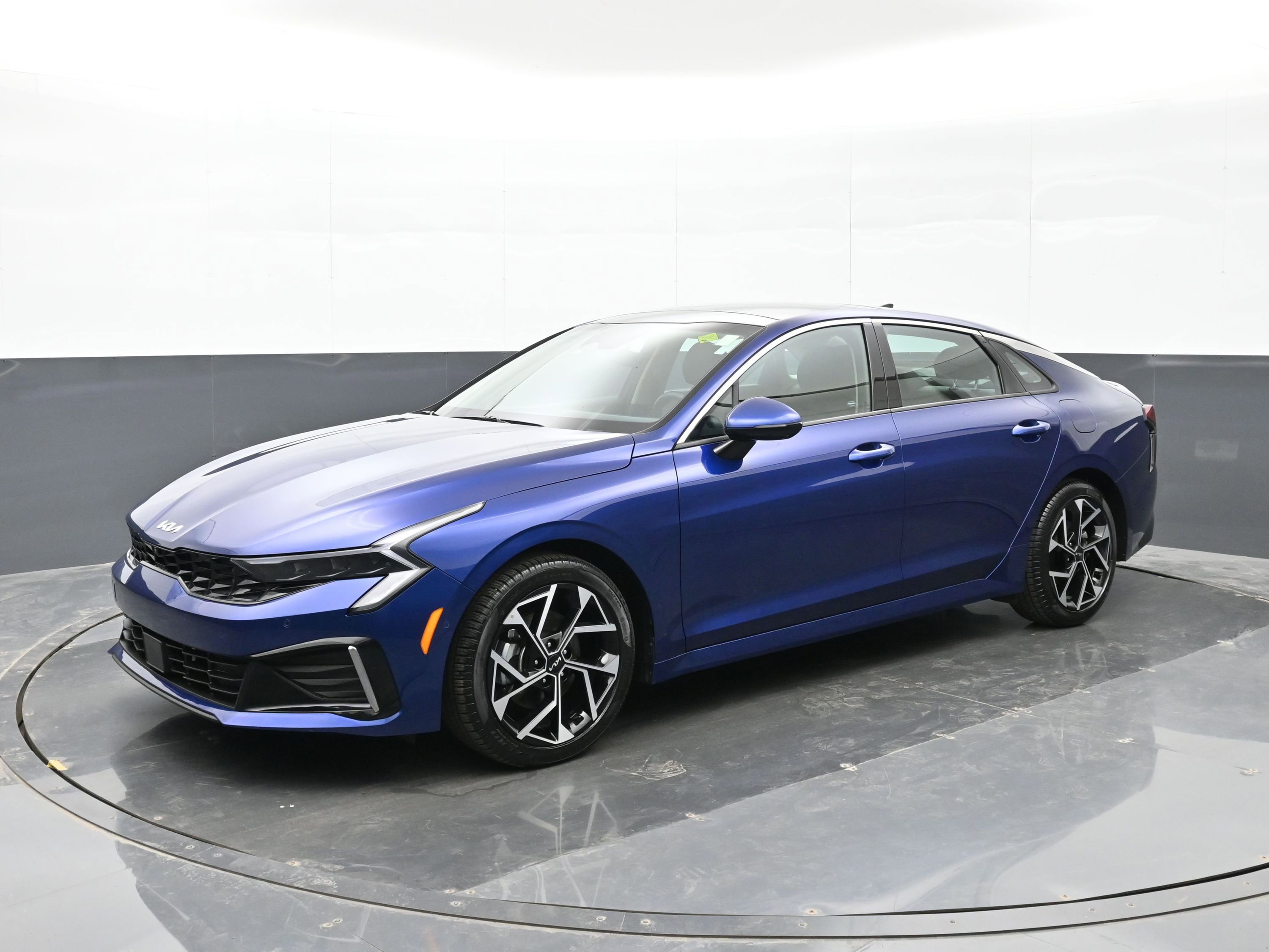 Used 2025 Kia K5 EX image 8