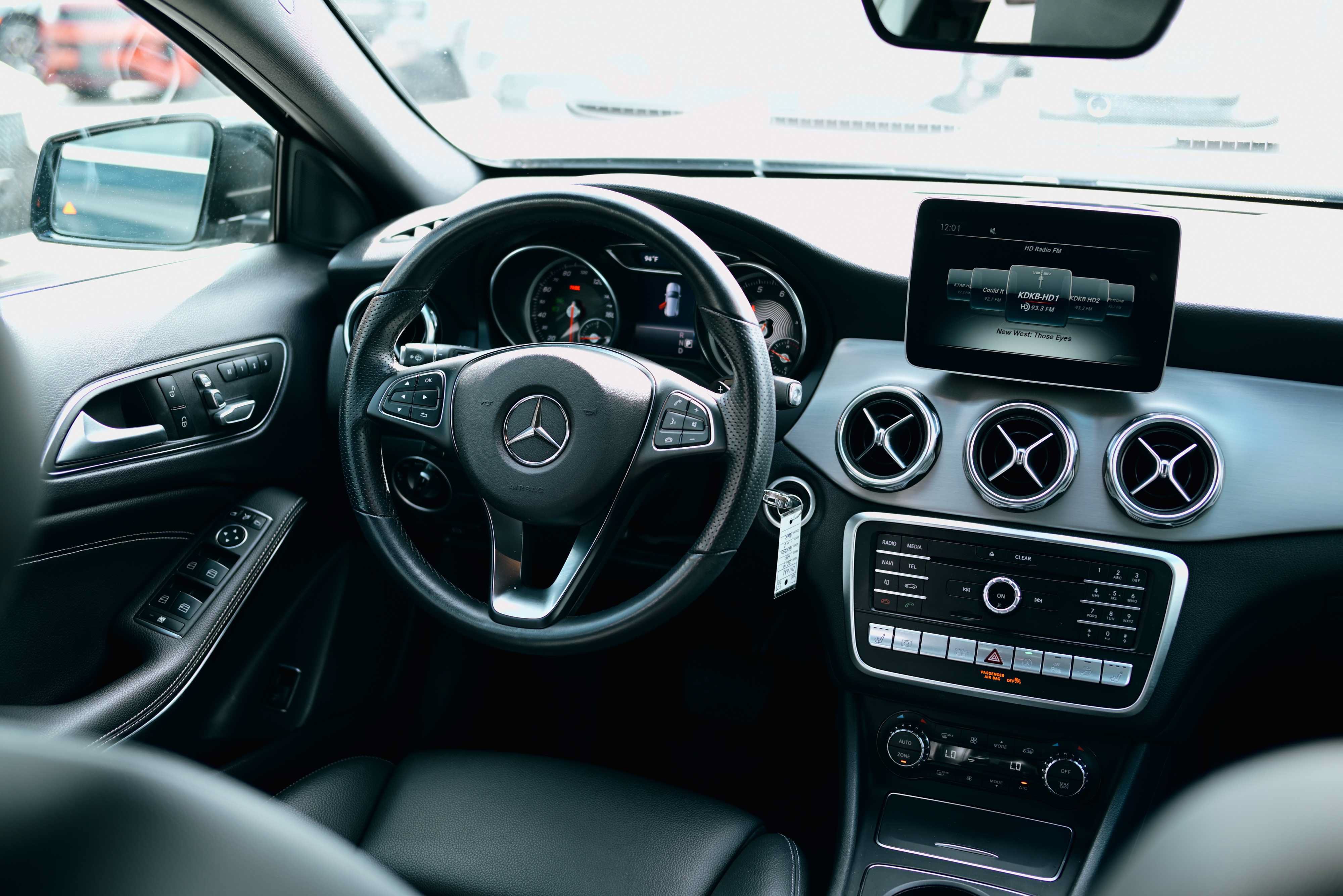 Used 2019 Mercedes-Benz GLA 250 4MATIC image 9