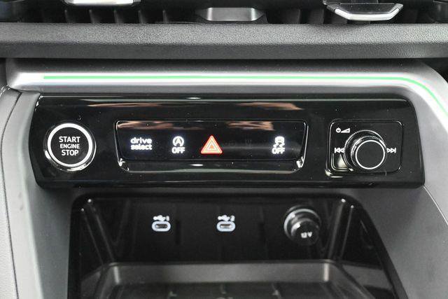 Used 2025 Audi Q5 Premium w/ Convenience Package AWD/4WD image 23