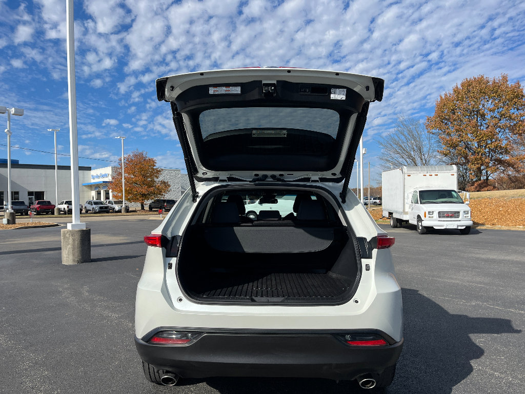 Used 2021 Toyota Venza LE image 11