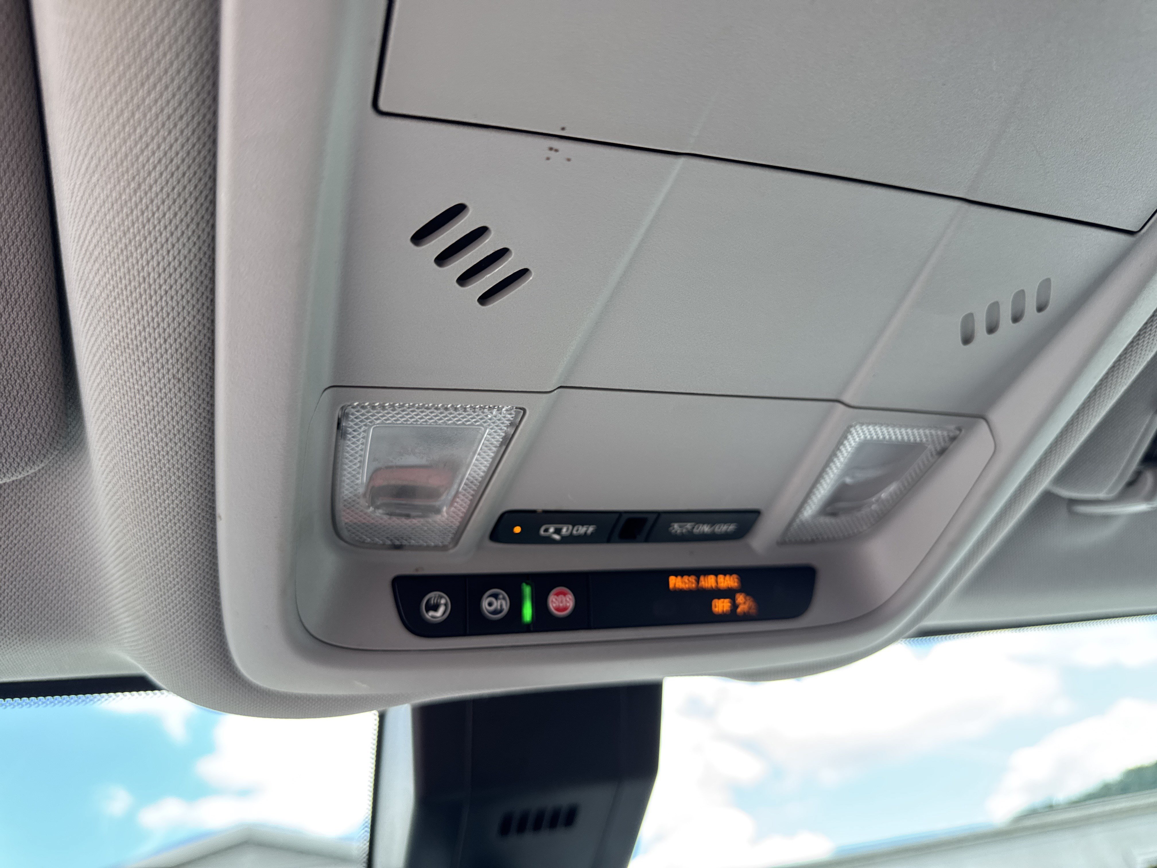 Used 2022 Chevrolet Equinox LT FWD image 16