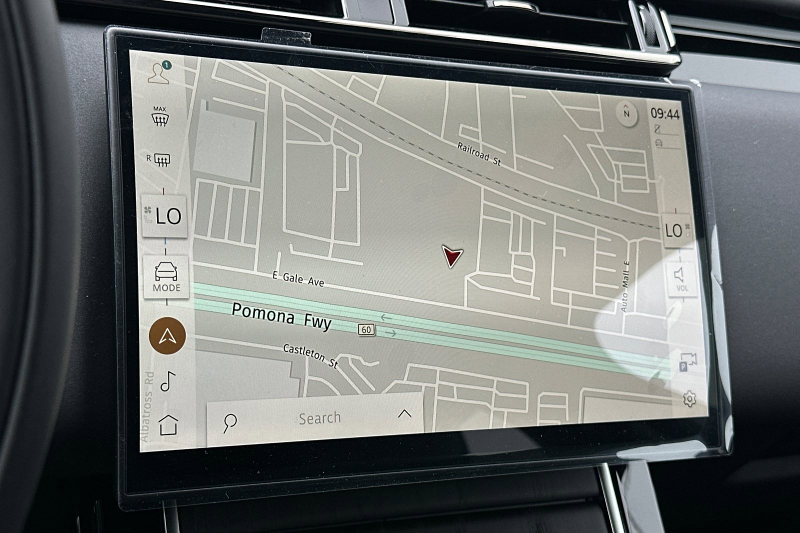 New 2026 Land Rover Range Rover Velar Dynamic SE image 22