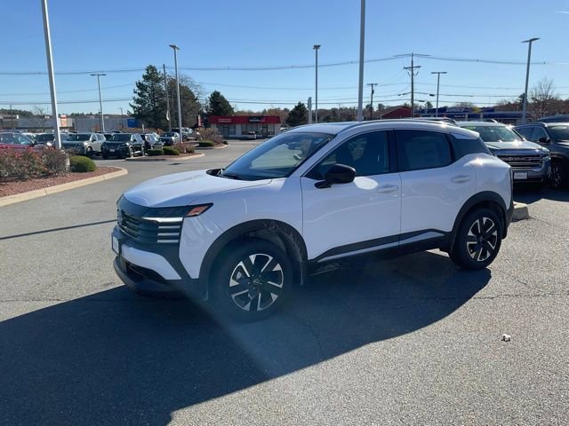 New 2026 Nissan Kicks SV w/ SV Premium Package image 3