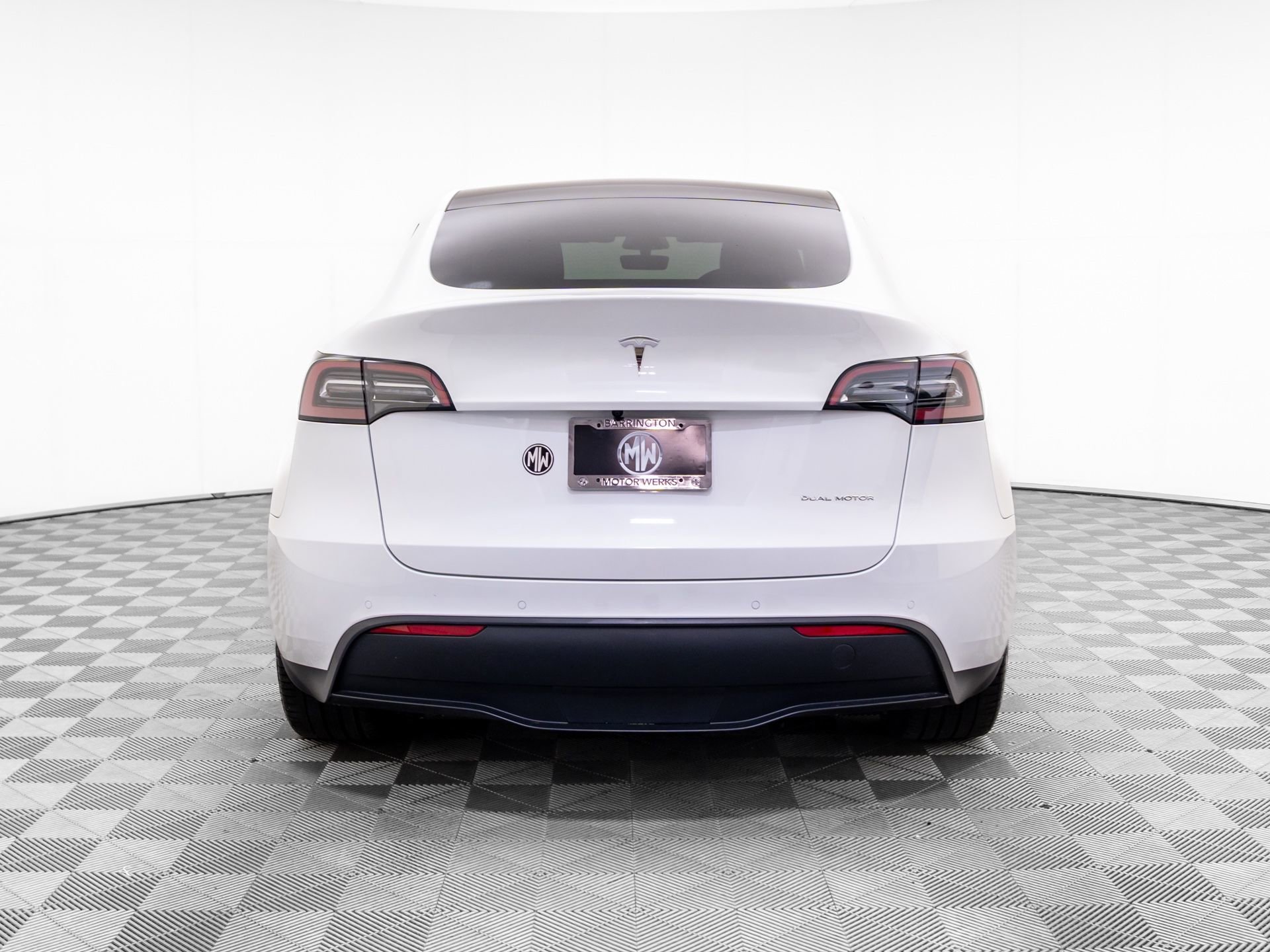 Used 2022 Tesla Model Y Long Range image 7