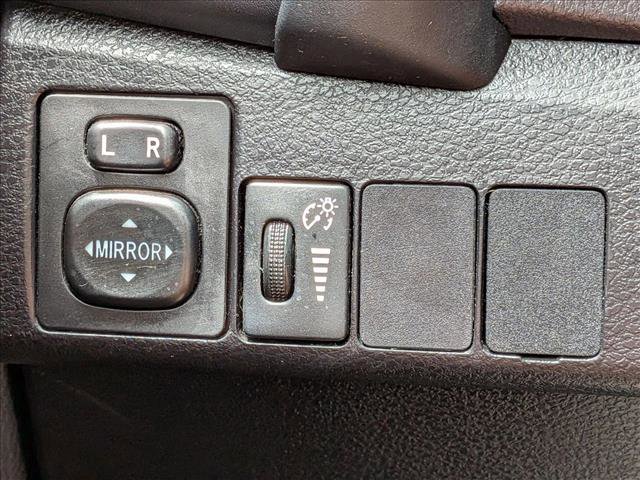 Used 2017 Toyota Corolla SE image 11