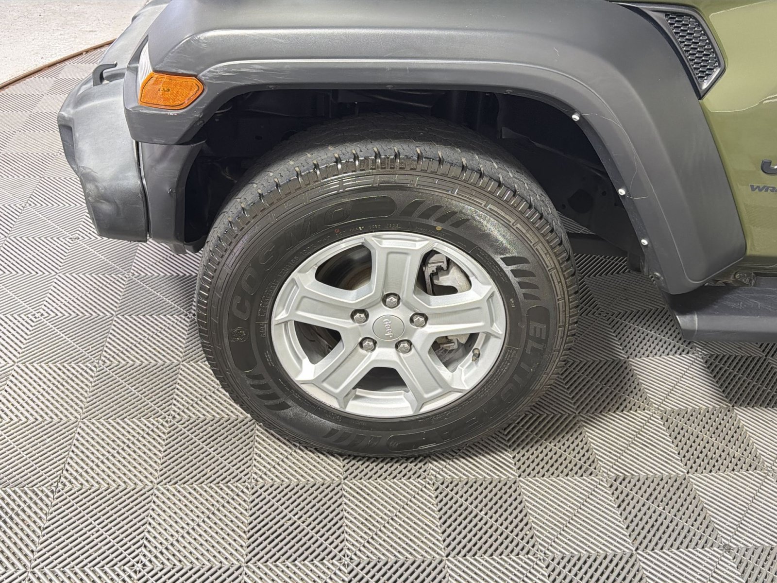 Used 2023 Jeep Wrangler Unlimited Sport AWD/4WD image 12