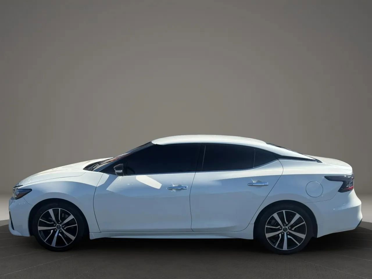 Used 2023 Nissan Maxima SV w/ Floor Mat Group image 10