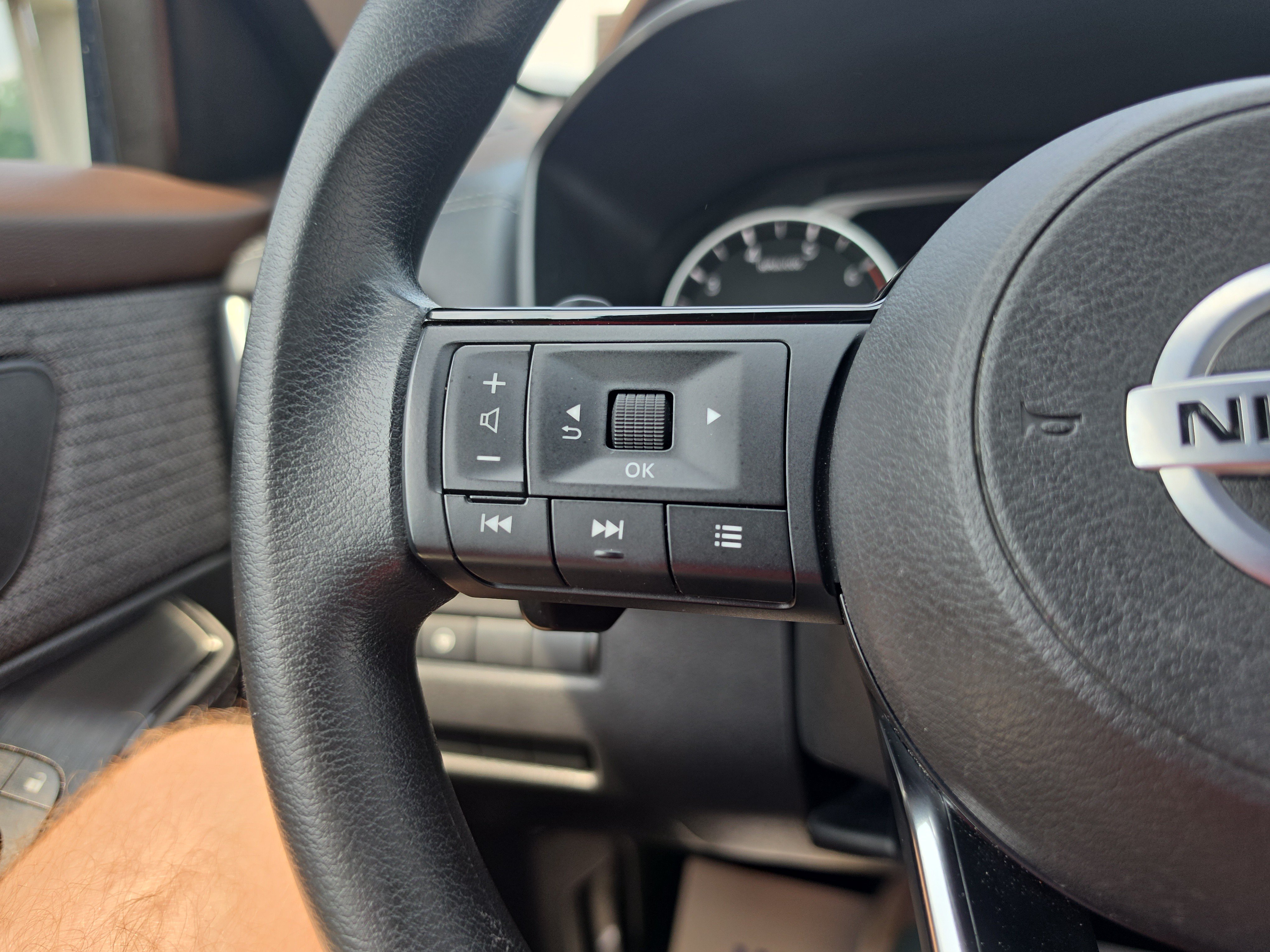Used 2021 Nissan Rogue SV AWD/4WD image 20
