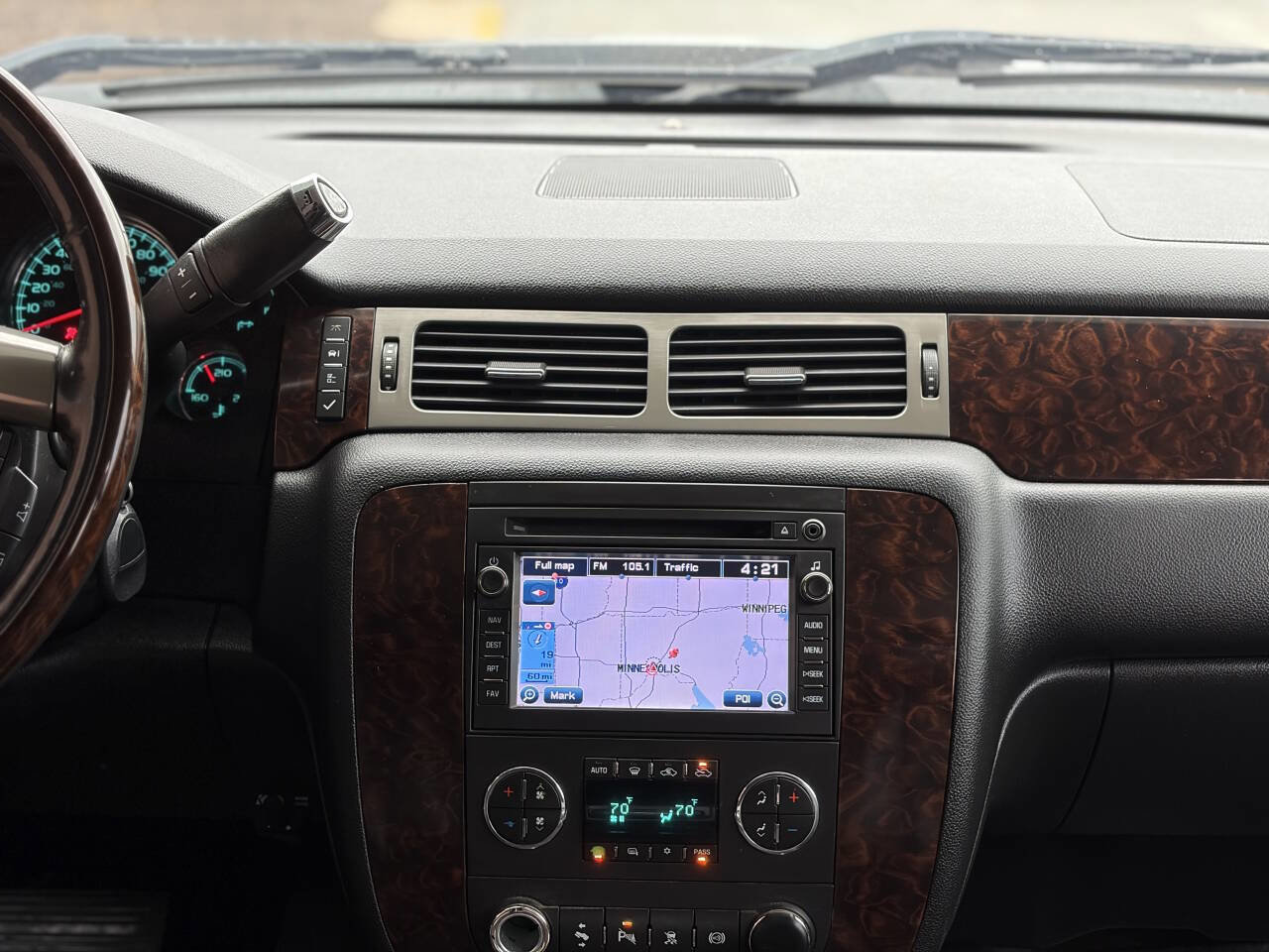 Used 2011 GMC Sierra 2500 Denali w/ Suspension Package, Off-Road AWD/4WD image 26
