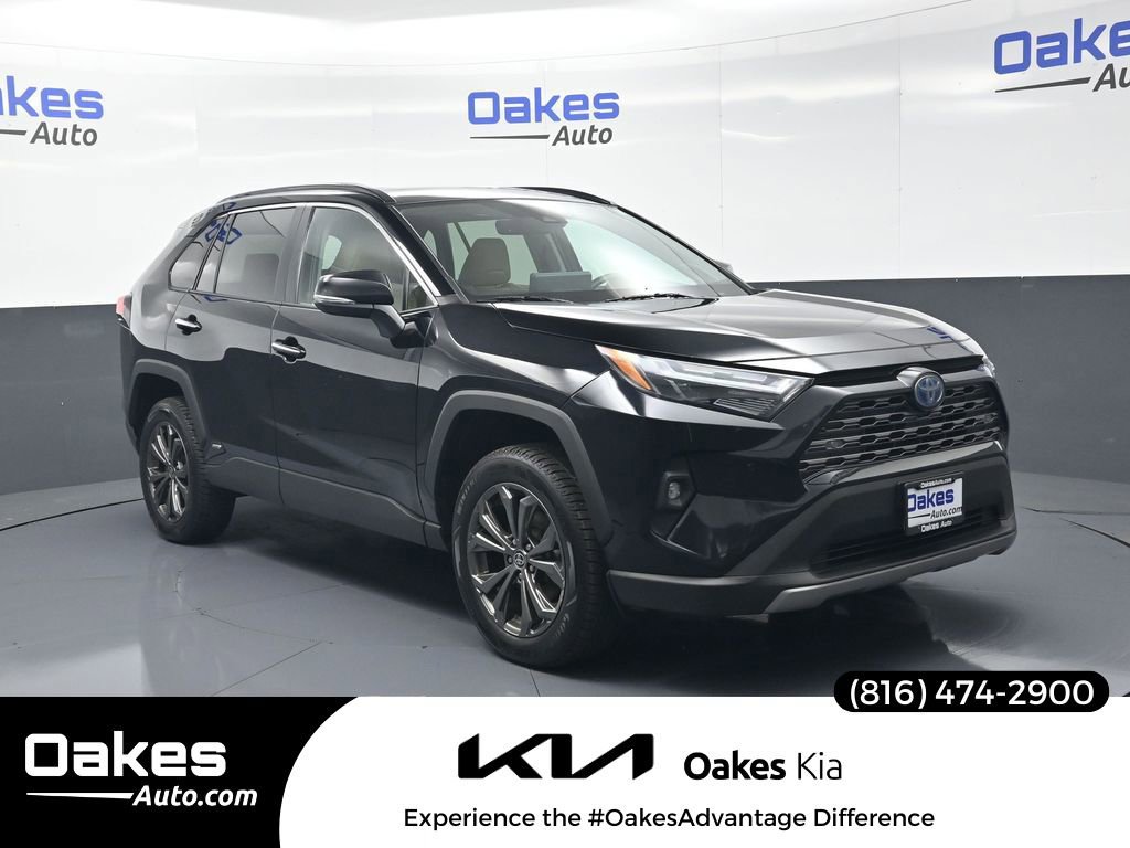 Used 2023 Toyota RAV4 Limited image 1