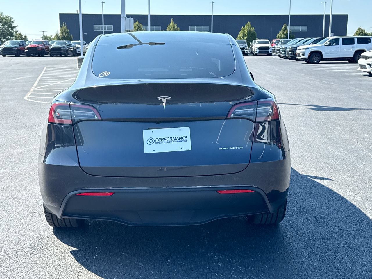 Used 2024 Tesla Model Y Long Range AWD/4WD image 4