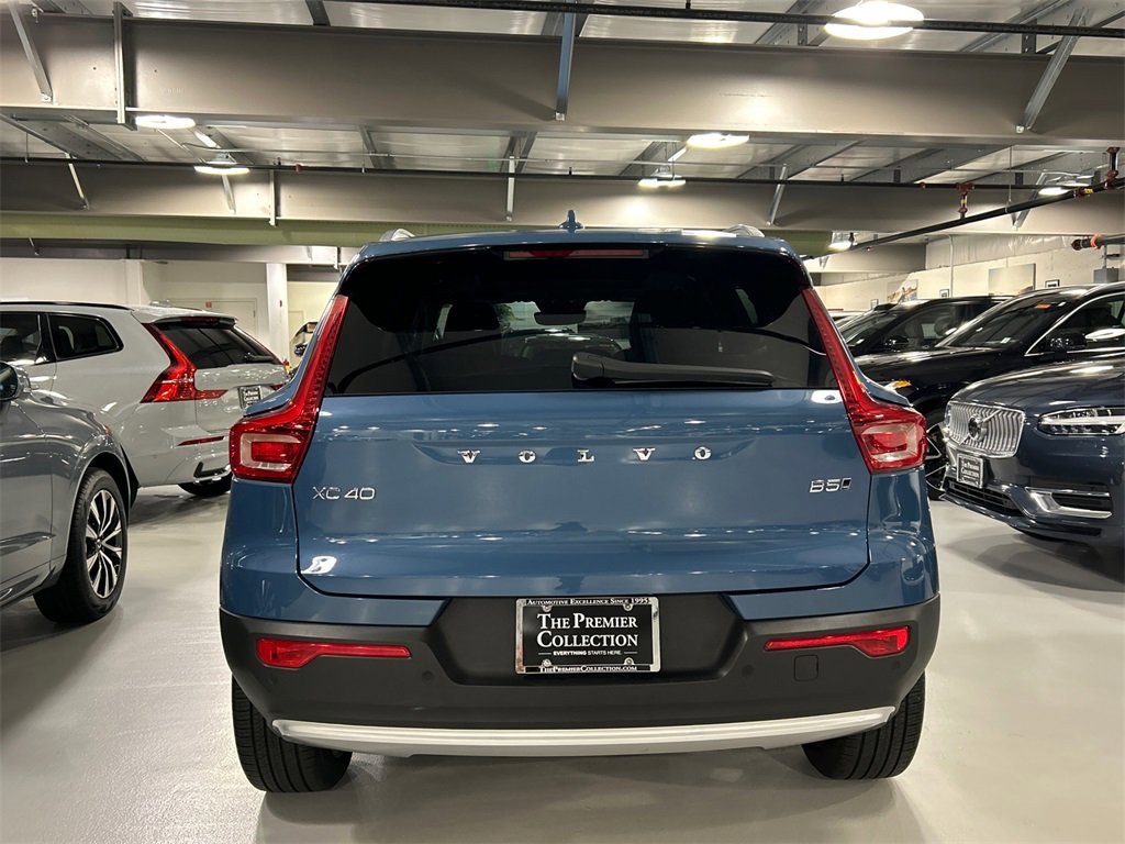 Certified 2024 Volvo XC40 B5 Plus w/ Protection Package Premier image 3