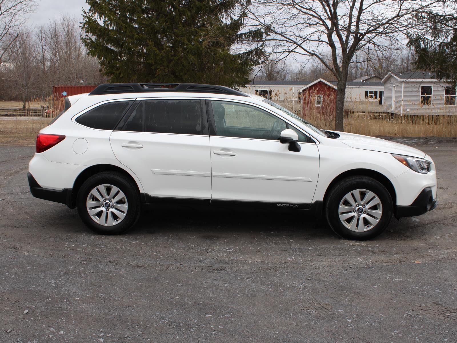 Used 2019 Subaru Outback 2.5i Premium image 4