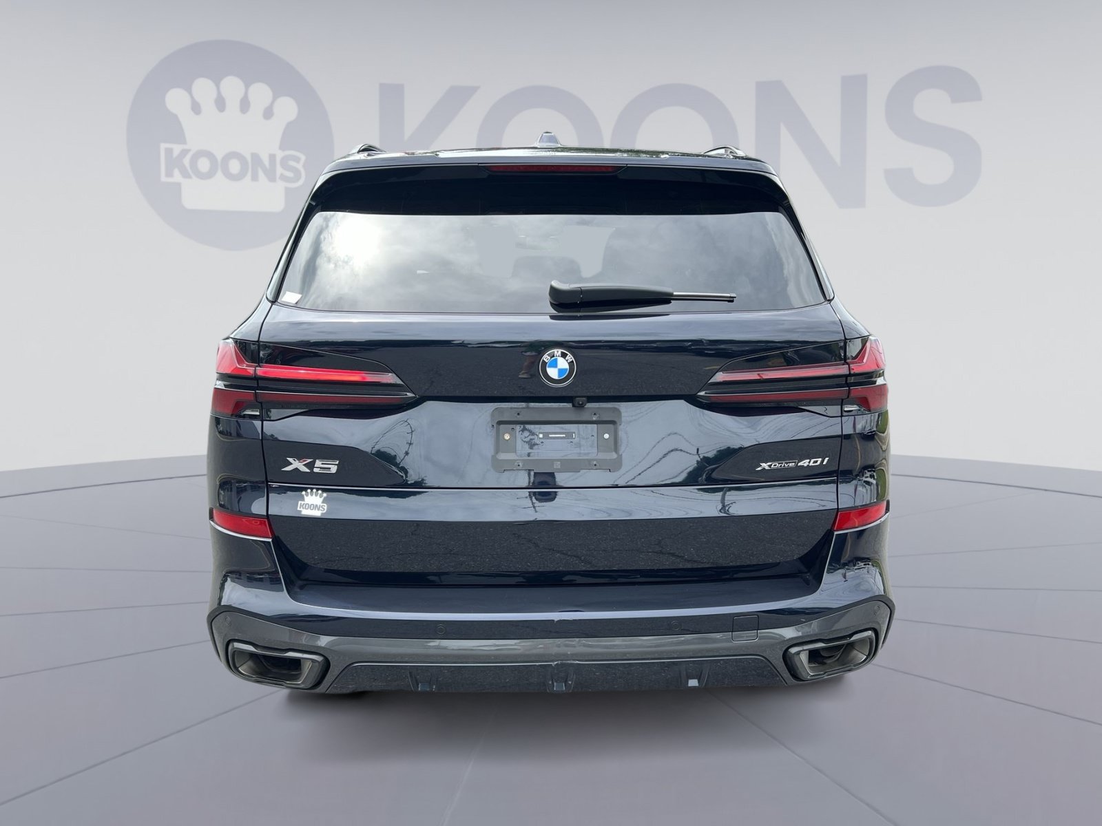 Used 2024 BMW X5 xDrive40i w/ M Sport Package AWD/4WD image 5