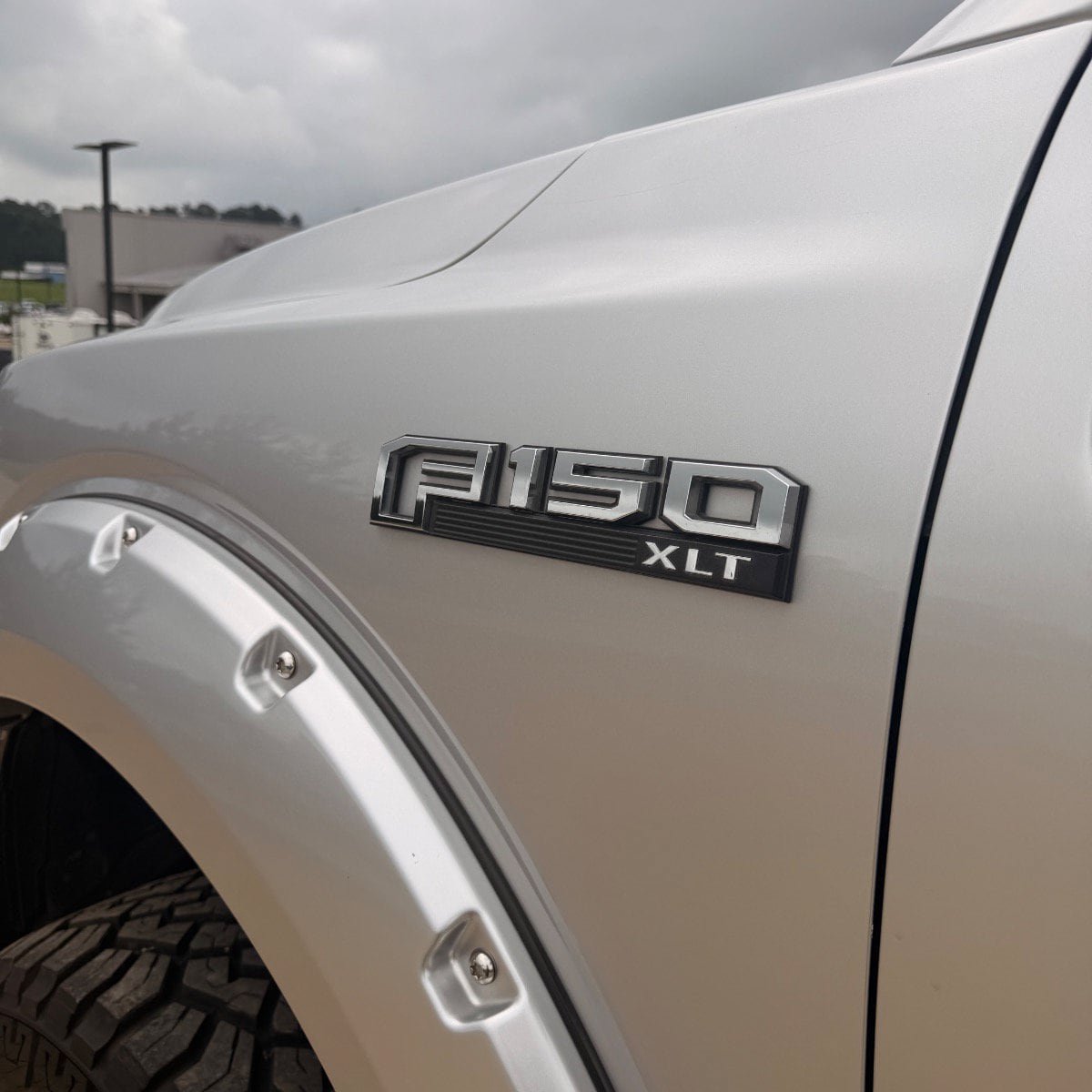 Used 2015 Ford F150 XLT w/ Equipment Group 301A Mid AWD/4WD image 9