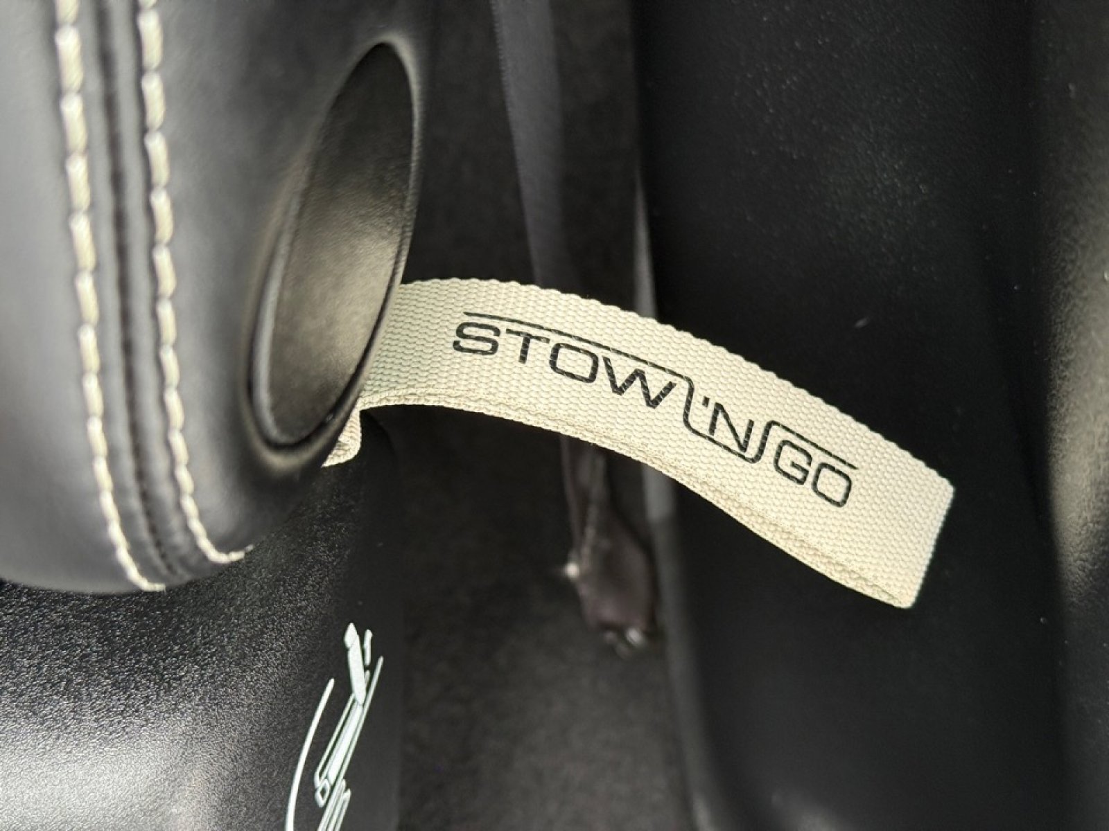 Used 2025 Chrysler Pacifica Select image 37