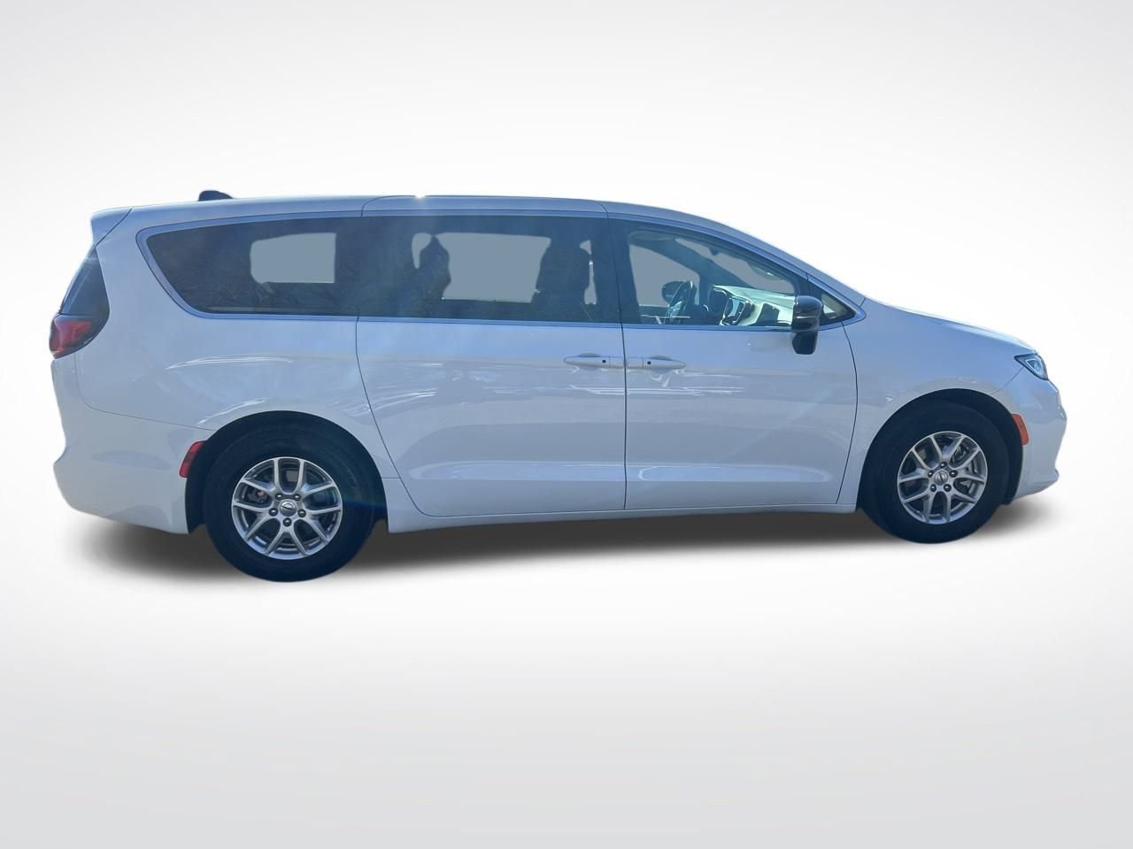 Used 2024 Chrysler Pacifica Touring-L image 7