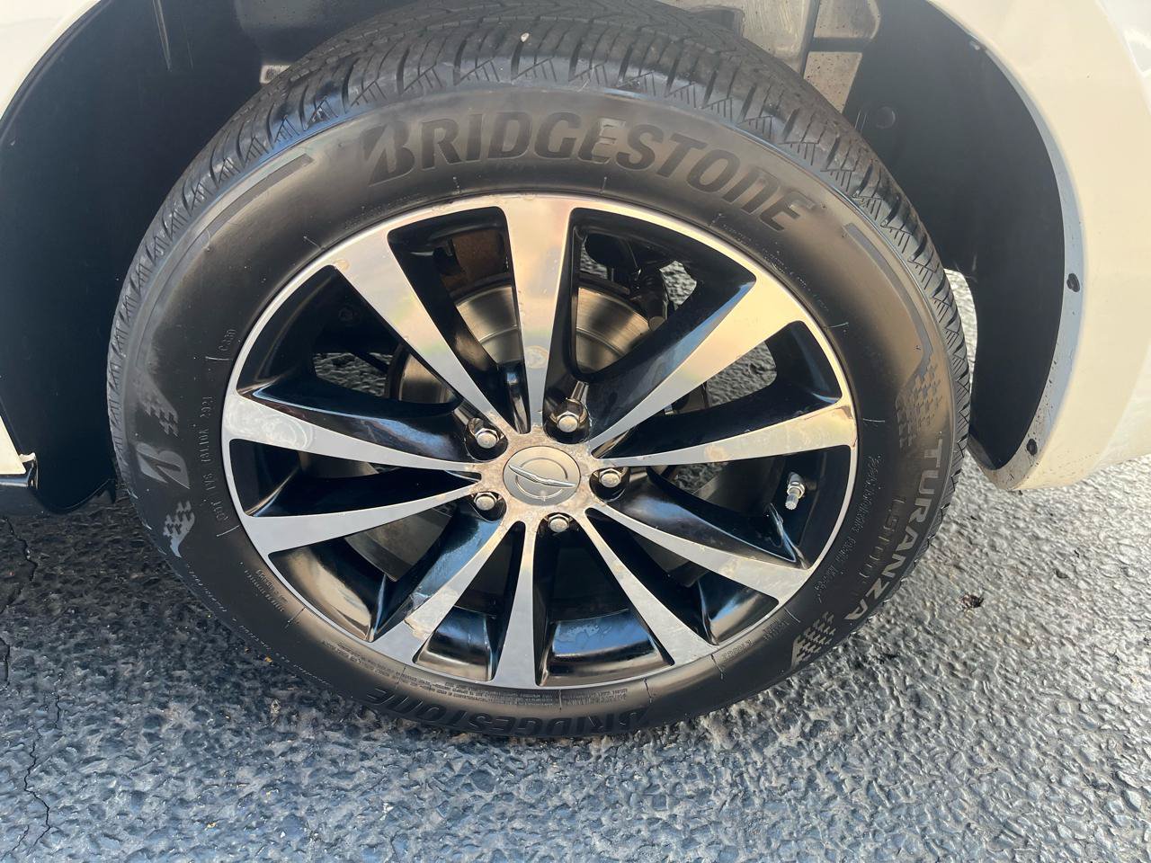 Used 2013 Chrysler 200 Touring w/ S Exterior Appearance Pkg FWD image 16